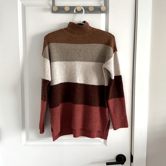 Olive & Oak color blocked sweater - Picture 1 of 5